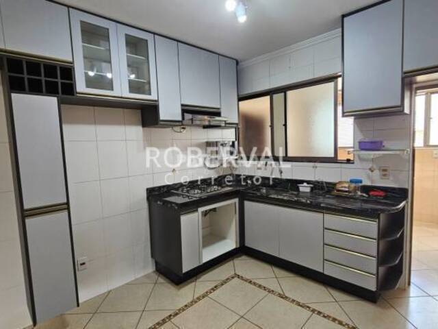 Apartamento para Venda em Bauru - 2
